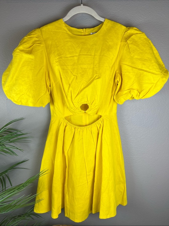 By Nicola Dresses & Skirts - NWT By NICOLA Canary Yellow Dress Dahlia Ring 8